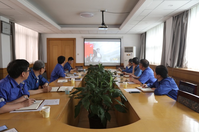 安彩朗朗讀書處，夏木蔭蔭正可人——安彩高科舉辦首期黨史學習教育專題讀書班