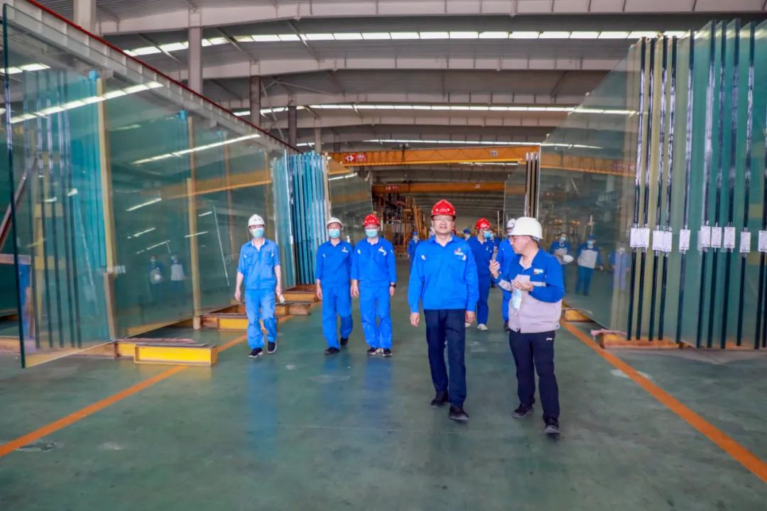 翠籠蒲艾香，慰問送安康——安彩高科總經理端午節慰問一線職工