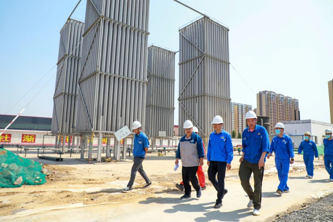 翠籠蒲艾香，慰問送安康——安彩高科總經理端午節慰問一線職工