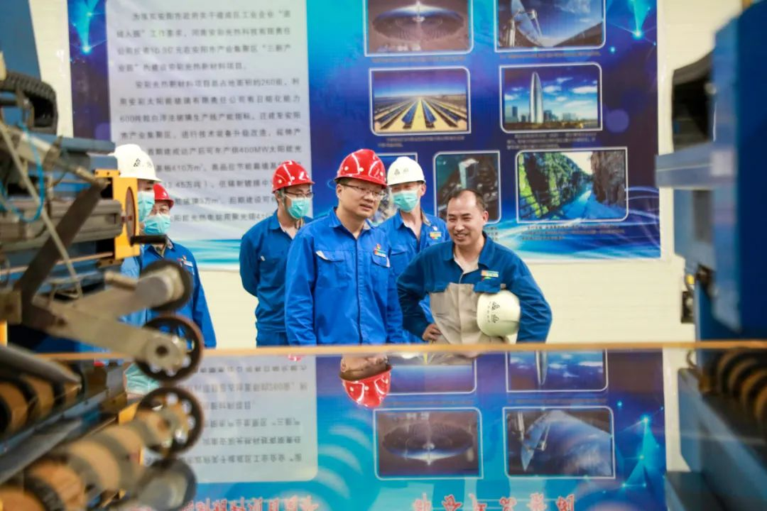 翠籠蒲艾香，慰問送安康——安彩高科總經理端午節慰問一線職工