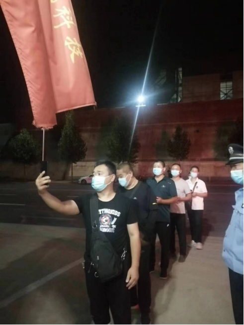 同心戰(zhàn)“疫”,守護(hù)月圓——安彩高科打響疫情防控和安全生產(chǎn)“雙線戰(zhàn)疫”