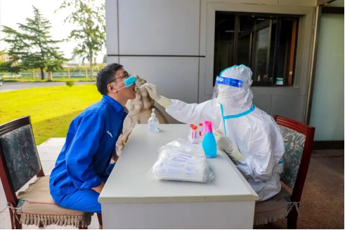 同心戰(zhàn)“疫”,守護(hù)月圓——安彩高科打響疫情防控和安全生產(chǎn)“雙線戰(zhàn)疫”